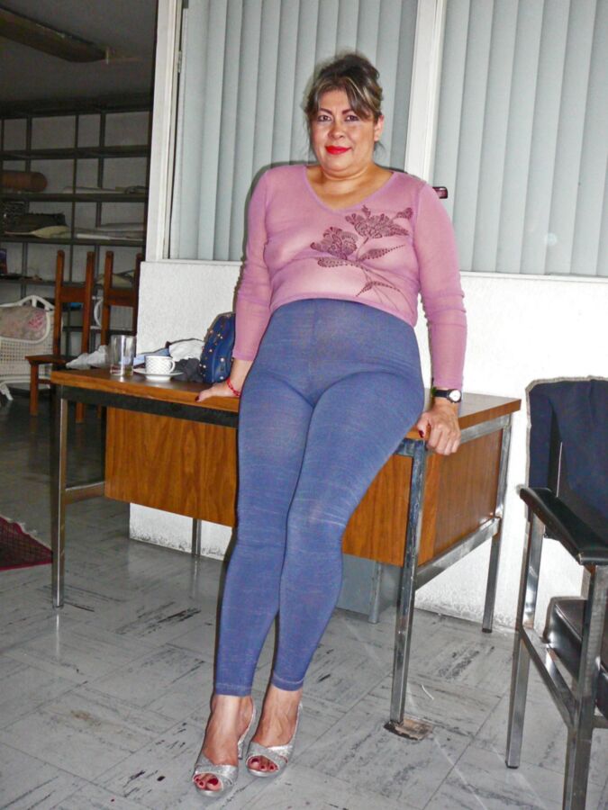 Free porn pics of thick mexican milf 1 of 25 pics