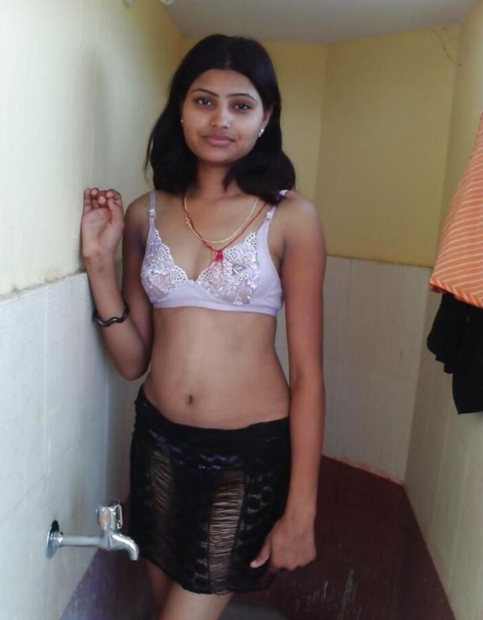 Free porn pics of indian teen strip nude 1 of 4 pics