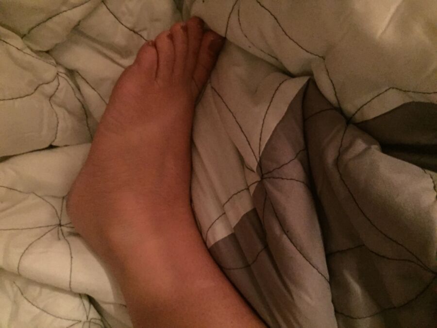 Free porn pics of BBW Wife feet and Tits for comments or cum tributes 8 of 14 pics