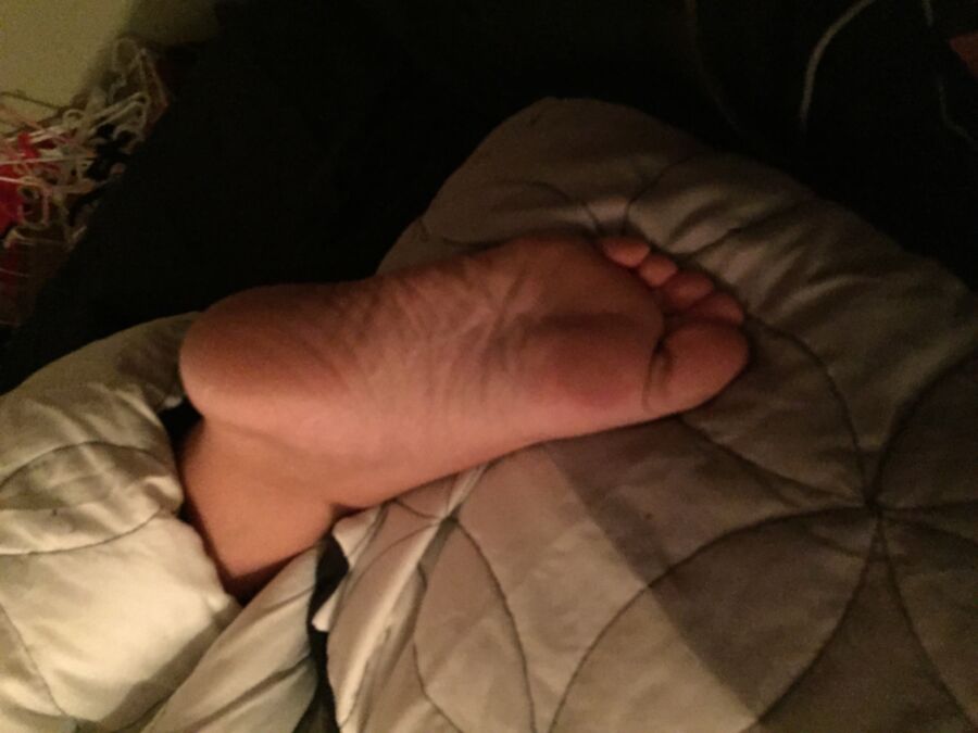 Free porn pics of BBW Wife feet and Tits for comments or cum tributes 11 of 14 pics
