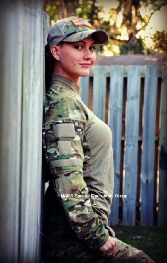 Free porn pics of Female soldiers and paramilitary police 13 of 58 pics