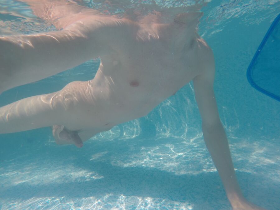 Free porn pics of me underwater fun 17 of 42 pics