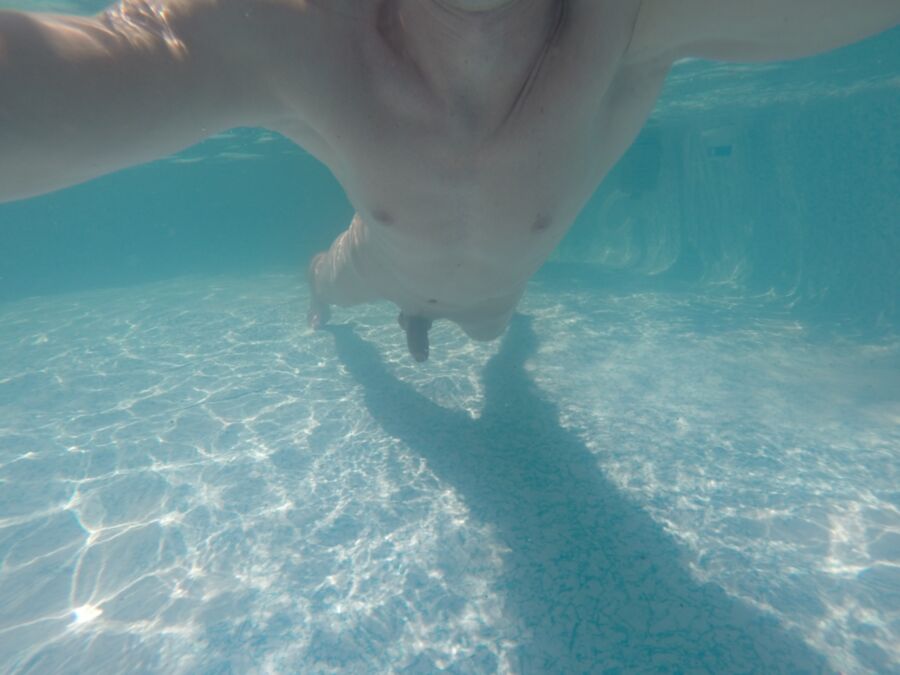 Free porn pics of me underwater fun 18 of 42 pics