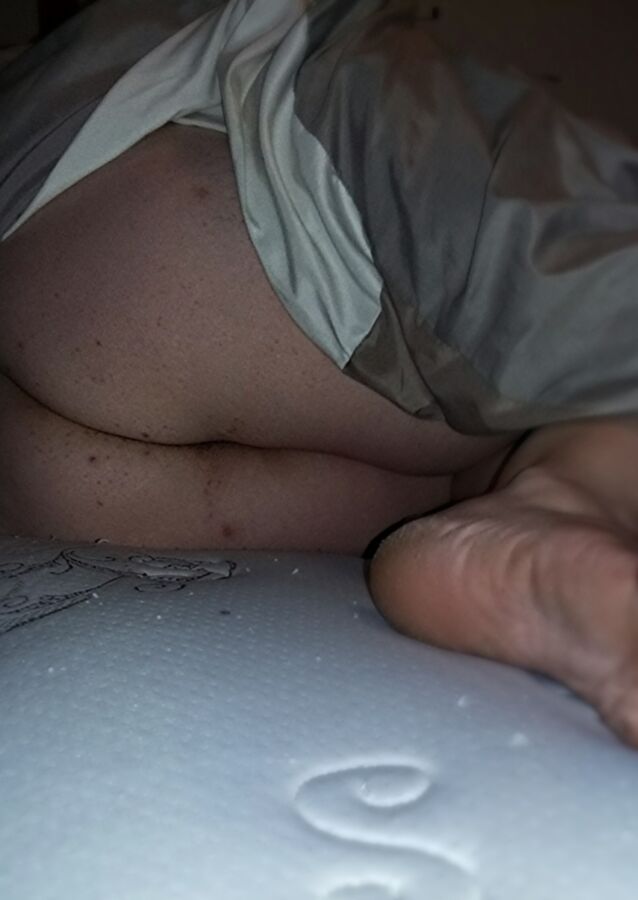 Free porn pics of My wife naked fat white ass, asscrack hair spilling out, thick m 3 of 44 pics