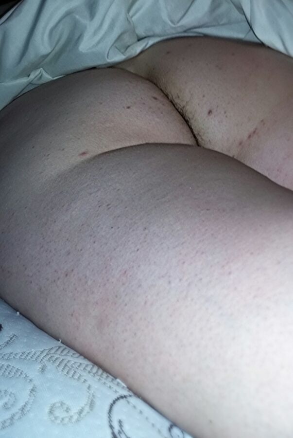Free porn pics of My wife naked fat white ass, asscrack hair spilling out, thick m 23 of 44 pics