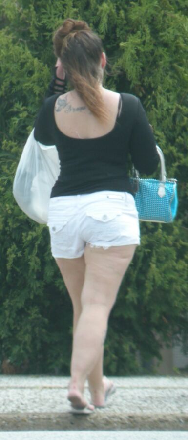 Free porn pics of Super Hot Chubby Escort with laundry bag LEGS BBW 4 of 28 pics
