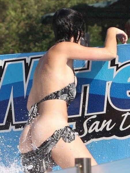 Free porn pics of Katy Perry Ass slip 9 of 11 pics
