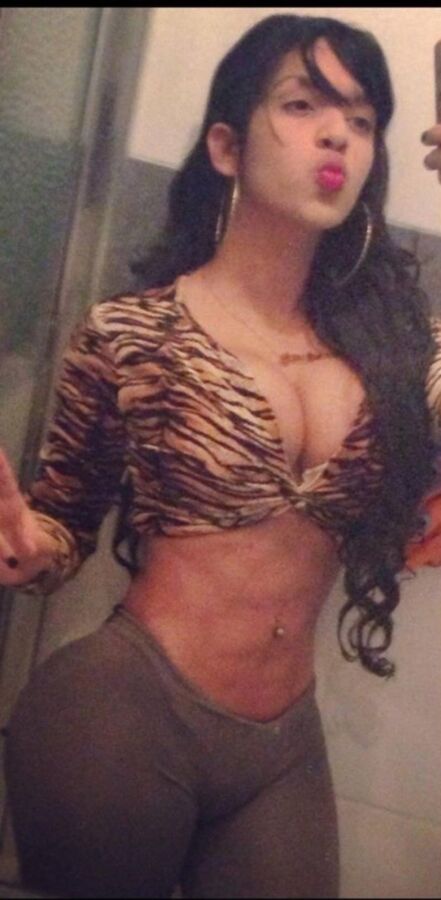 Free porn pics of Nice latina slut bitch big tits  4 of 8 pics