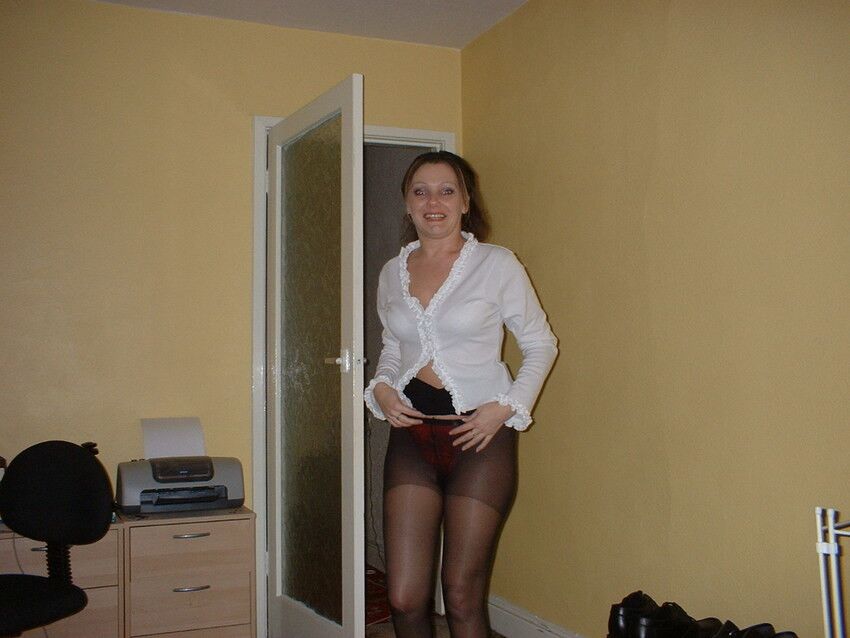 Free porn pics of Wife likes posing in pantyhose 1 of 30 pics
