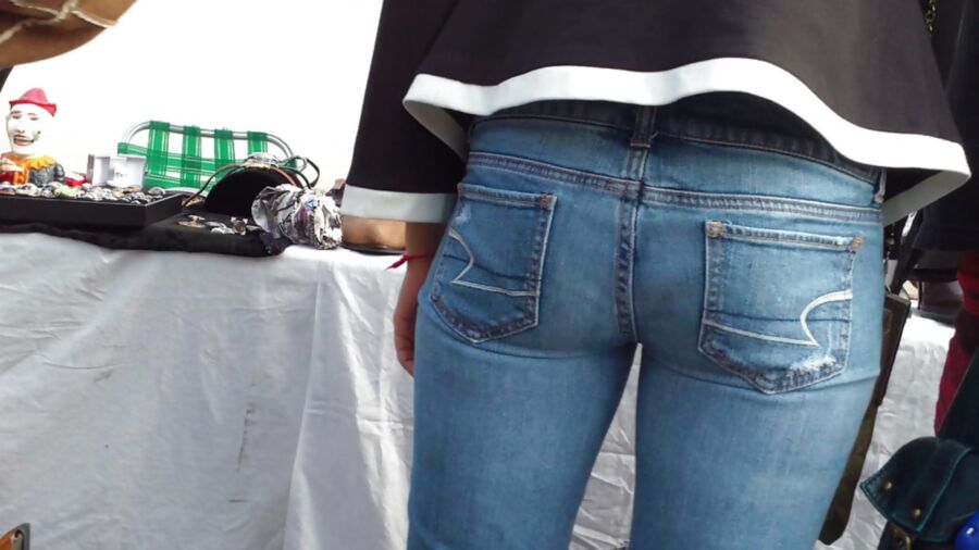 Free porn pics of Very tight sexy teen ass in blue jeans 1 of 13 pics