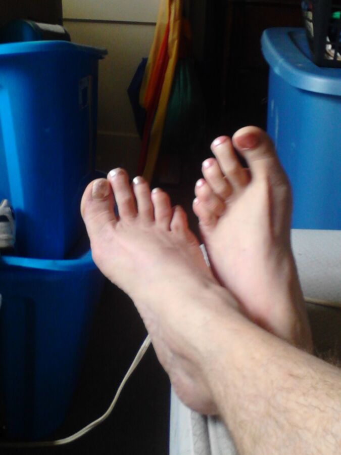 Free porn pics of hubbys painted toes 8 of 10 pics