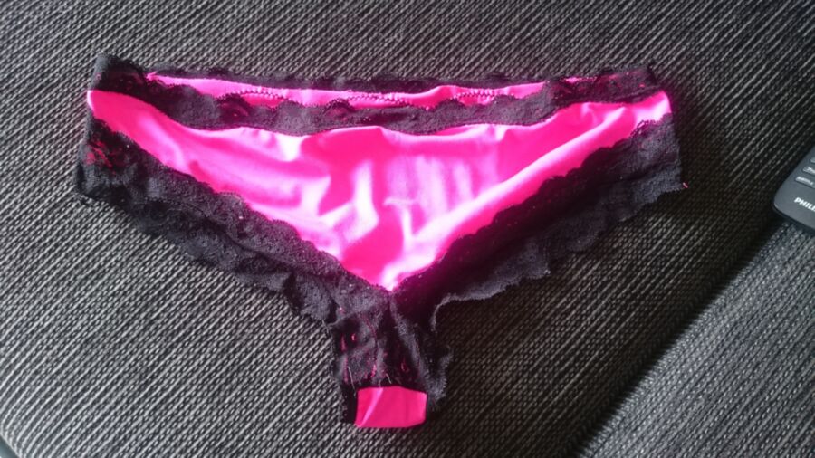 Free porn pics of my sisters underwear 5 of 11 pics