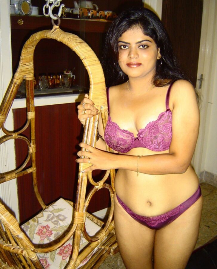 Free porn pics of Indian Babe Neha 6 of 14 pics