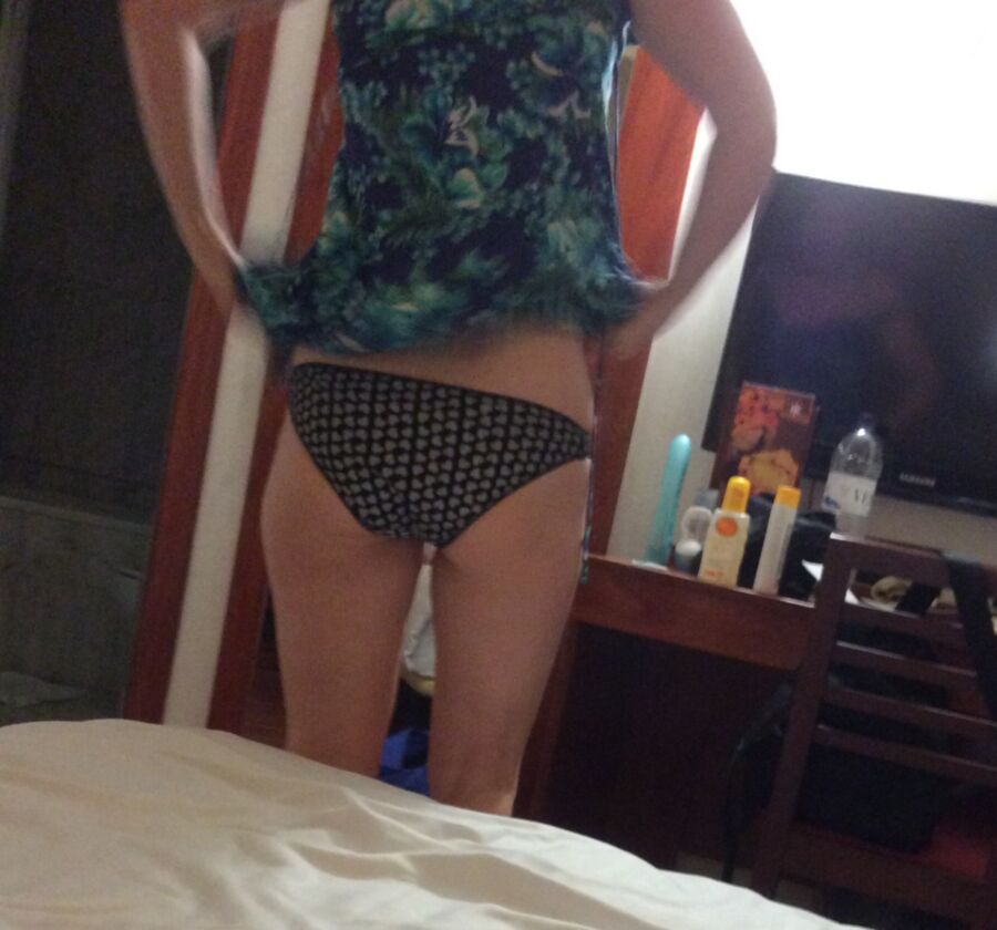Free porn pics of Mature Blonde Unaware in Hotel Room 12 of 14 pics