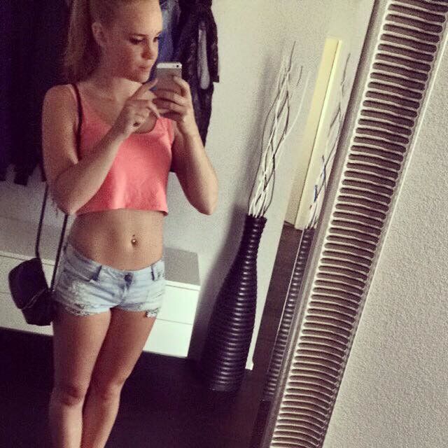 naked women waiting for sex sanaa lathan nude photo