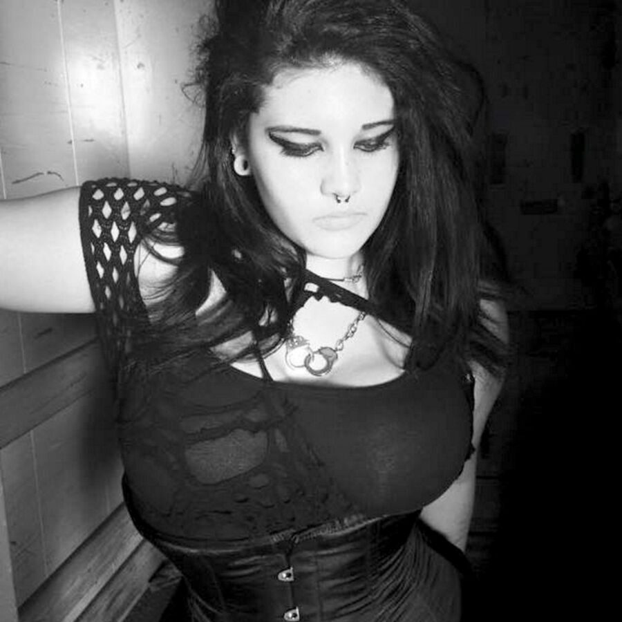 Free porn pics of Gina P. aka Mistress van Dark 4 of 52 pics