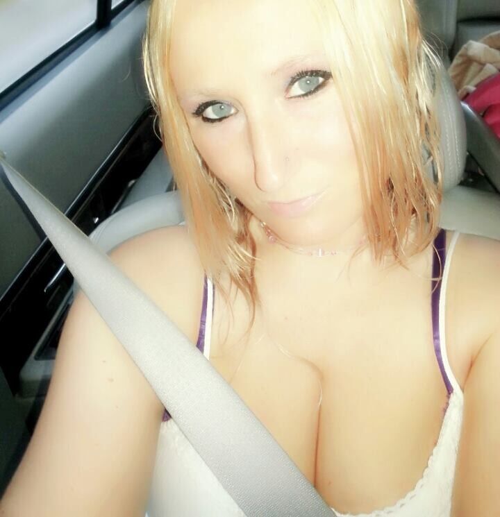 they smell good porn naked cheerleading stunts