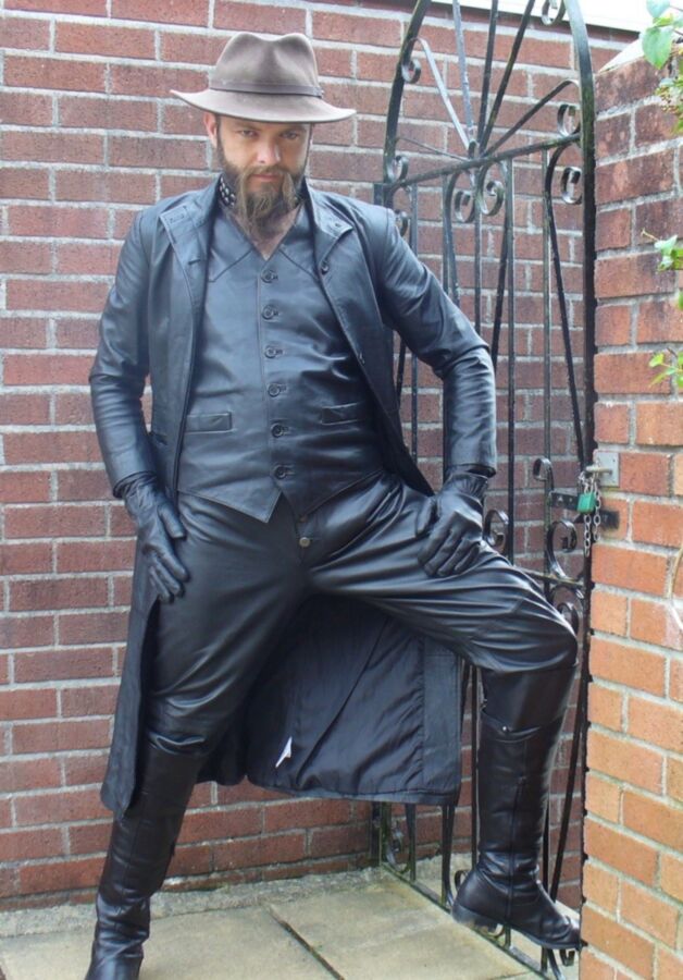 Free porn pics of Leather master in long coat and boots 10 of 15 pics