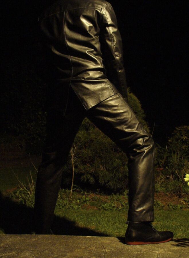 Free porn pics of Leather master out at night 7 of 22 pics