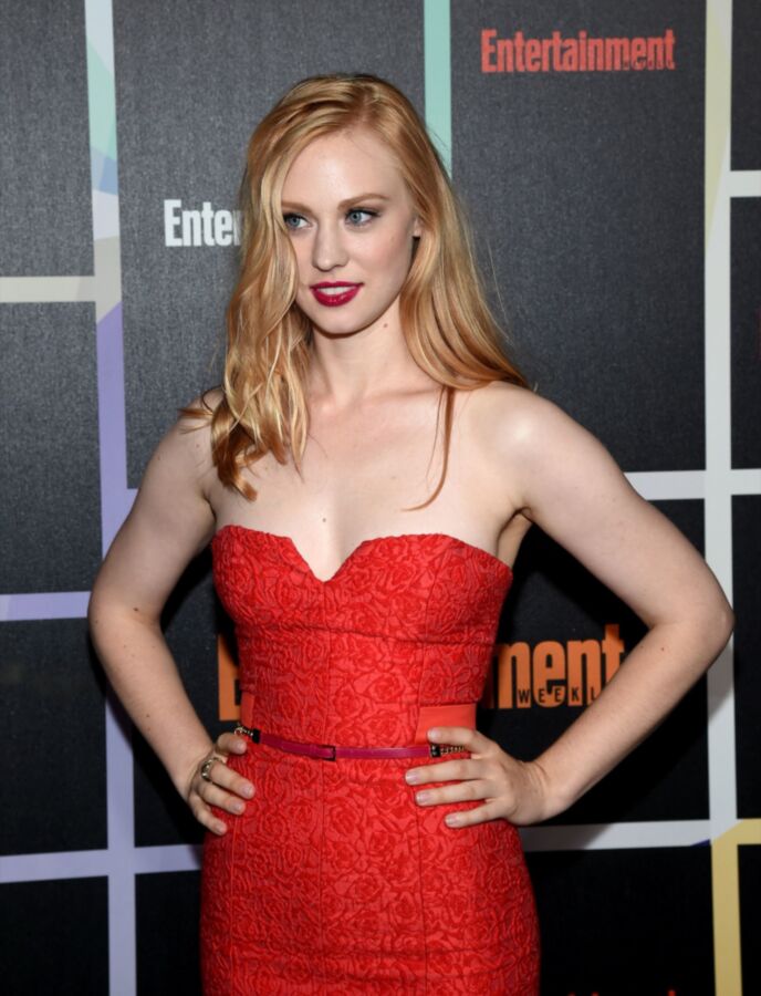 Free porn pics of Deborah Ann Woll 7 of 9 pics