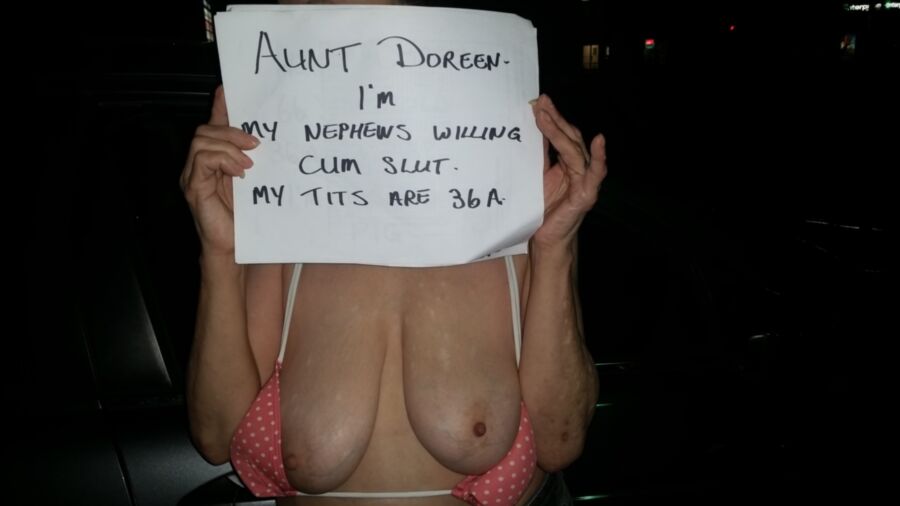 Free porn pics of Aunt Doreen showing off 3 of 4 pics