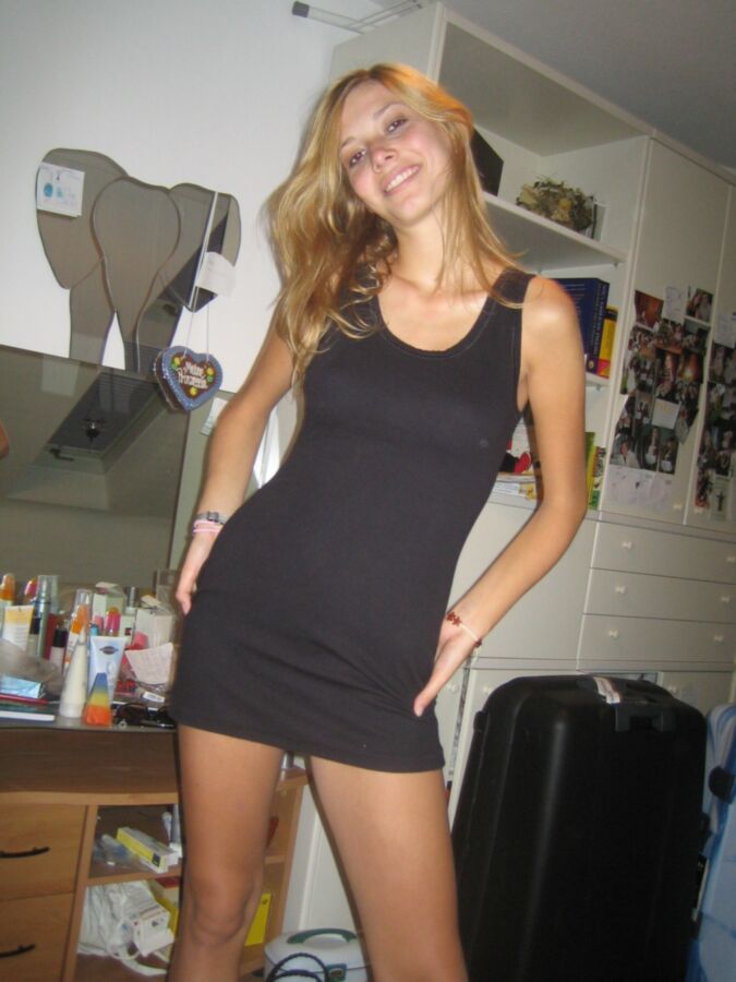 Free porn pics of another stoopid blonde sloot 17 of 55 pics