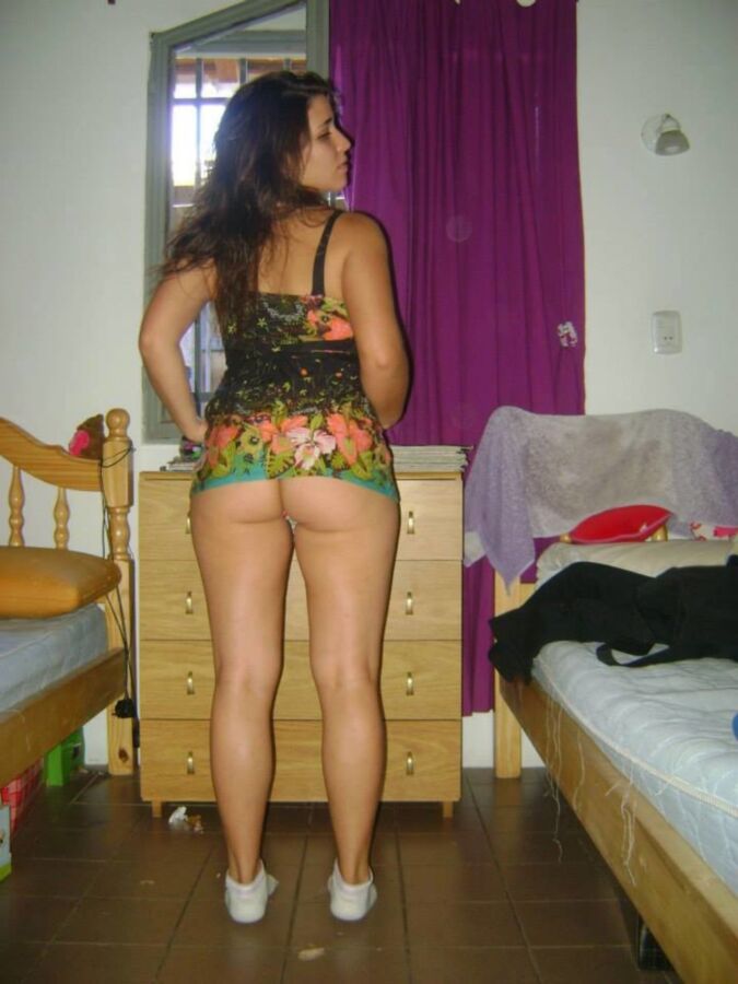 Free porn pics of Hermosa latina teen 2 of 7 pics