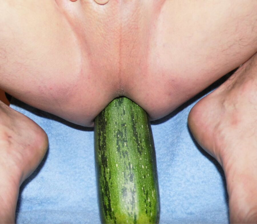 Free porn pics of Large zucchini in my ass (deep penetration) !!! 10 of 40 pics