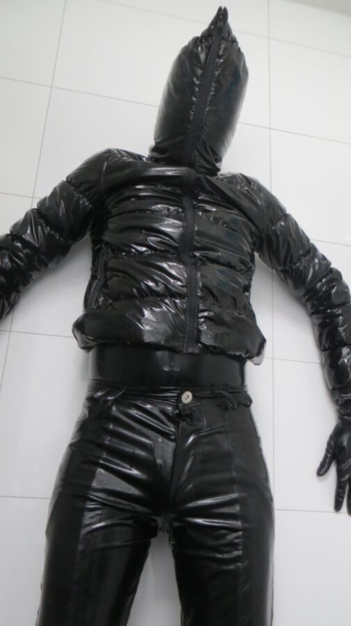 Free porn pics of Me leather puffy fetish 12 of 17 pics