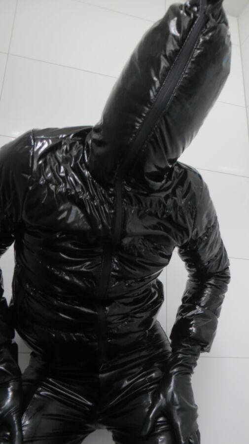 Free porn pics of Me leather puffy fetish 11 of 17 pics
