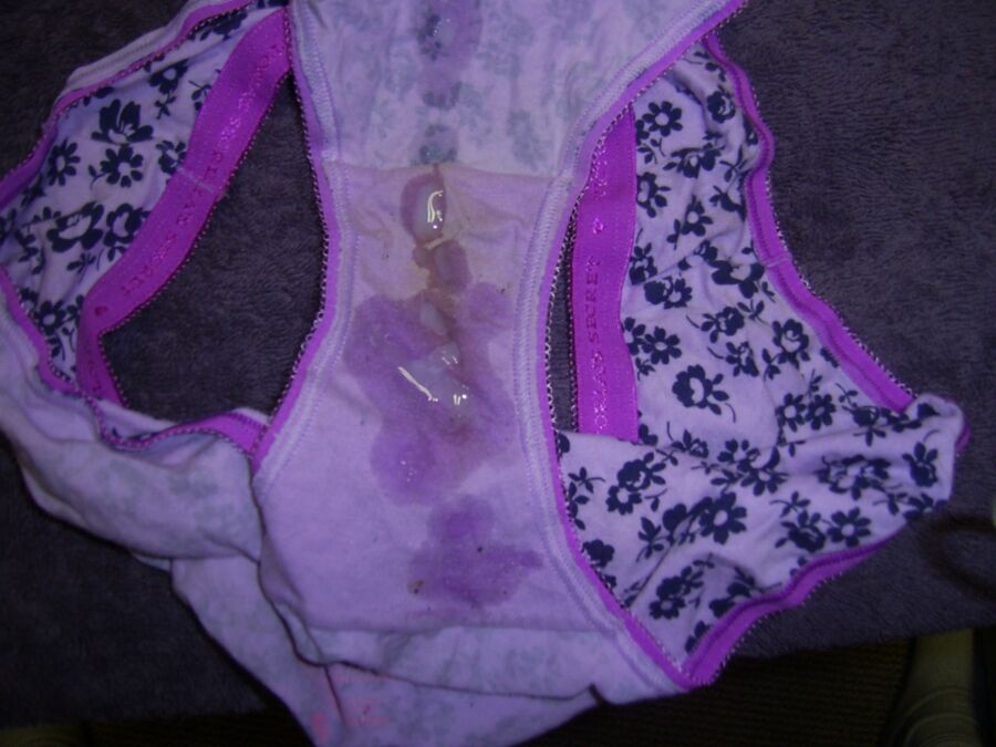 Free porn pics of friends wife and her dirty panties 11 of 12 pics