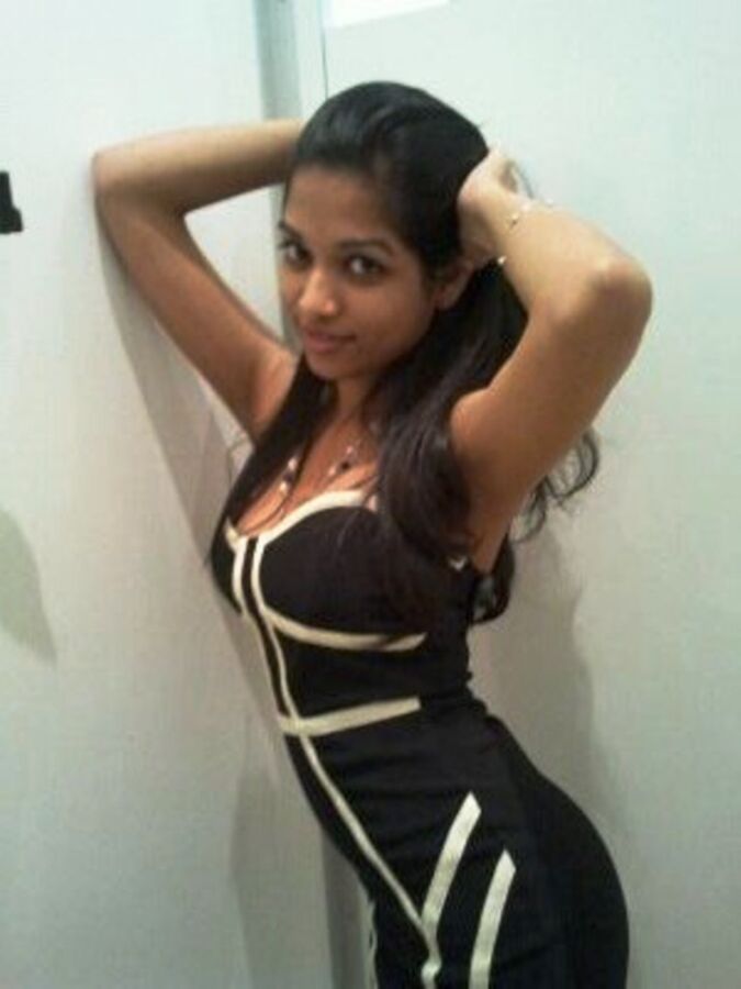 Free porn pics of Cute Desi 7 of 9 pics