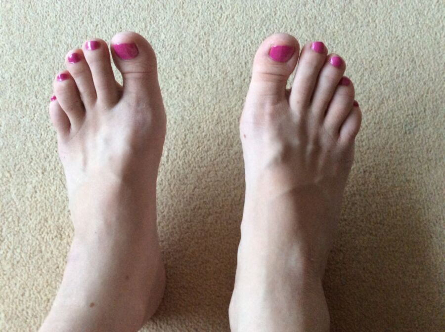 Free porn pics of What do you think to her feet? 2 of 2 pics