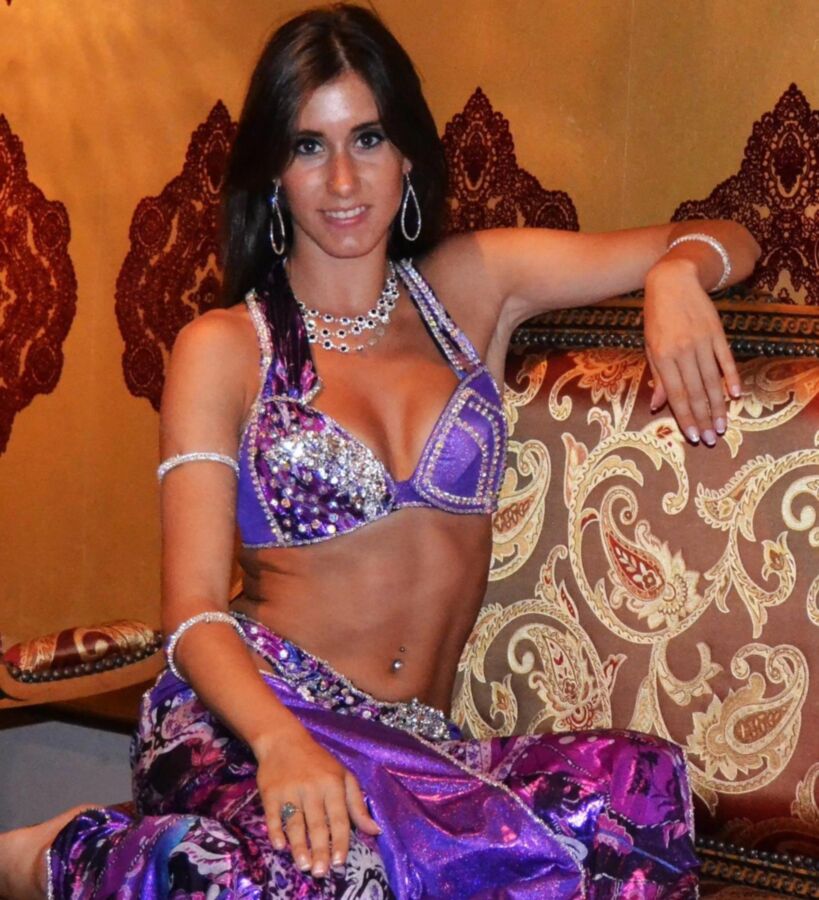 Free porn pics of Morph my belly dancer friend 1 of 10 pics