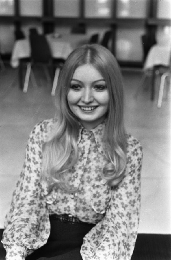 Free porn pics of Mary Hopkin (folk singer) 6 of 7 pics