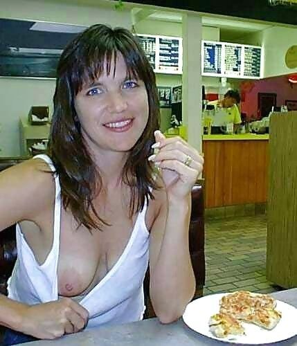 Free porn pics of dinner with the girls 2 of 27 pics