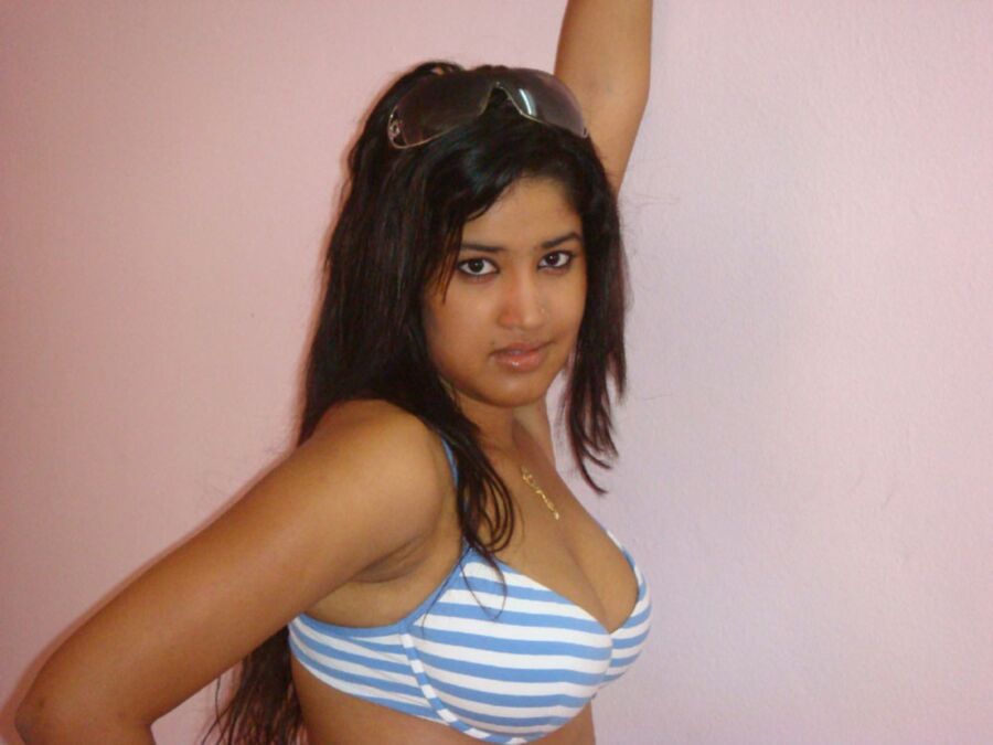 Free porn pics of india babe 3 of 6 pics