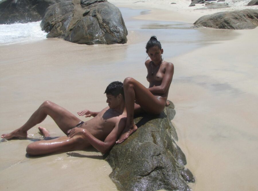 Free porn pics of Amateur ~ Latinas y Latinos on da beach. 7 of 194 pics