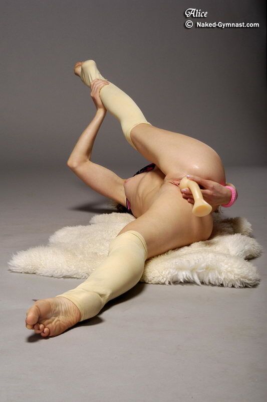 Free porn pics of Flexible Gymnasts 3 of 31 pics