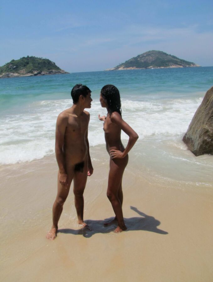 Free porn pics of Amateur ~ Latinas y Latinos on da beach. 14 of 194 pics