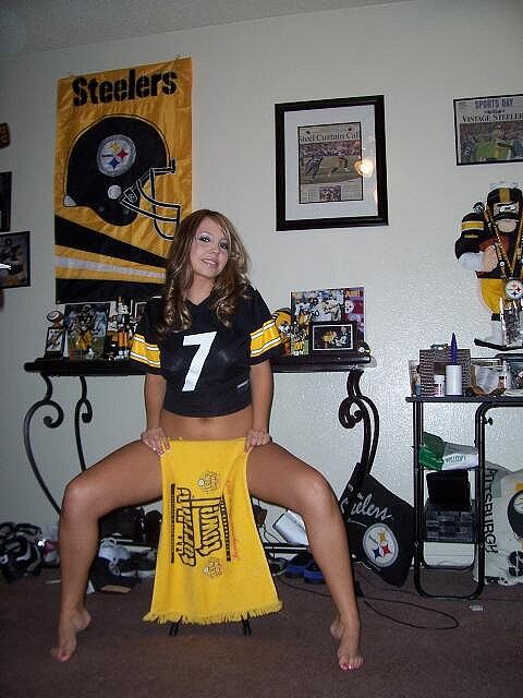 Free porn pics of Steelers Fans 14 of 16 pics