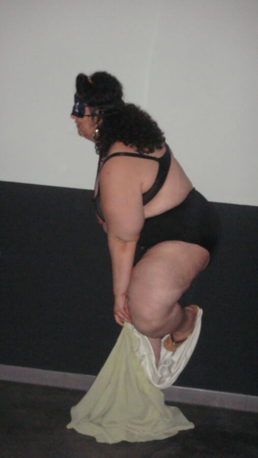 Free porn pics of My submissive BBW blindfolded is forced to strip in a garage 8 of 27 pics