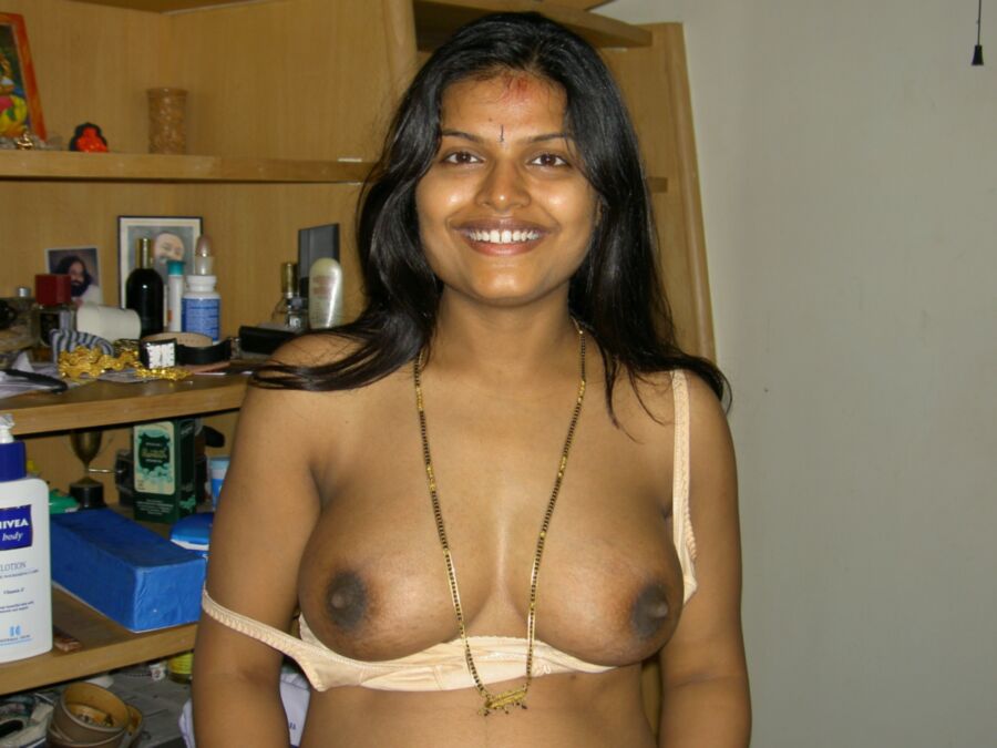 Free porn pics of indian housewife nude 8 of 14 pics