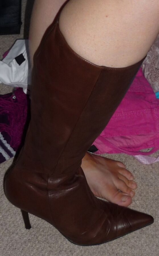 Free porn pics of BOOTS 1 of 1 pics