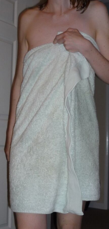 Free porn pics of Are you ready for the towel drop? 3 of 3 pics