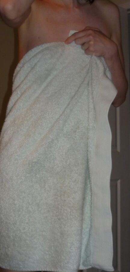 Free porn pics of Are you ready for the towel drop? 2 of 3 pics