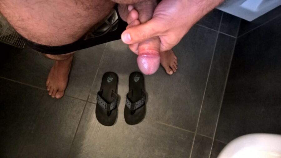 Free porn pics of cummimng at work 5 of 16 pics
