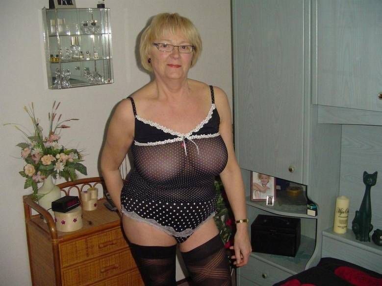 Free porn pics of Sexy Blonde Mature Big Tits GILF Lis 11 of 42 pics