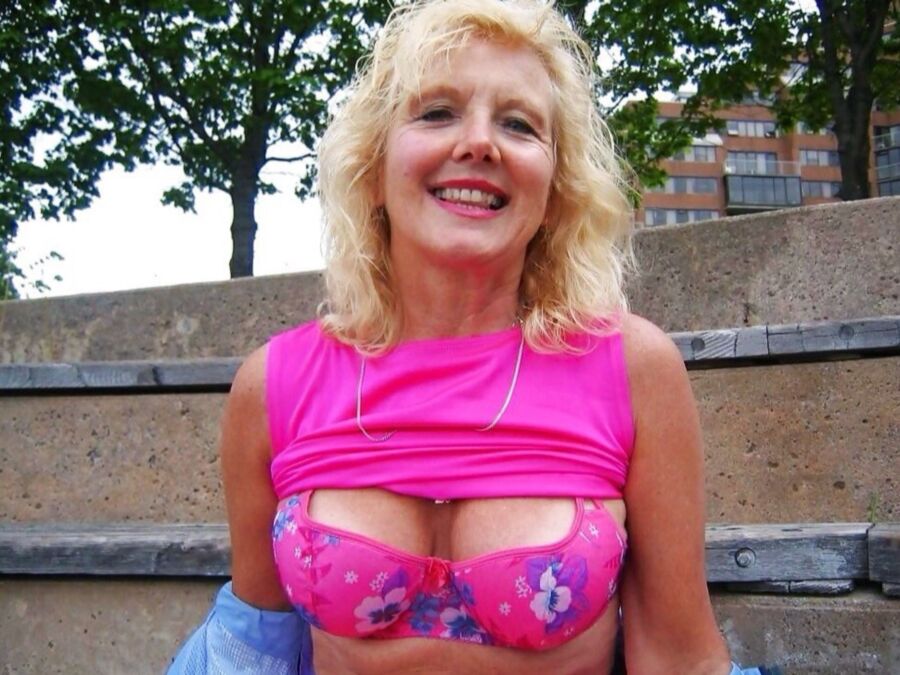 Free porn pics of Mature women showing us their bra 3 of 28 pics