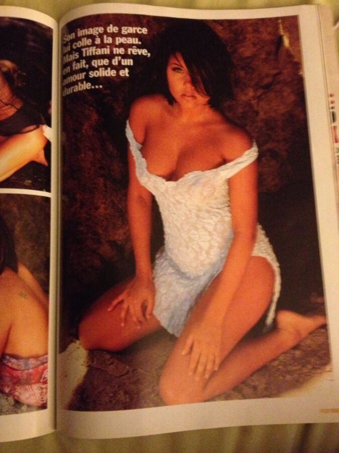 Free porn pics of old magazine with Tiffani Thiessen 6 of 8 pics